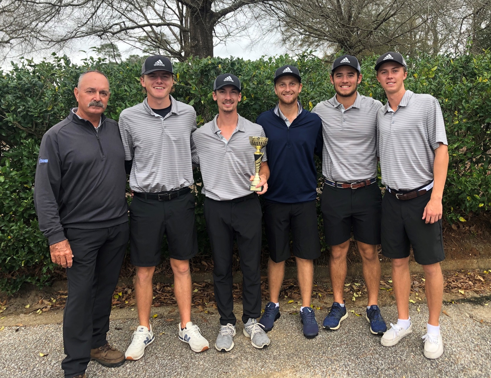 Men's golf team wins the Coastal Alabama Invitational