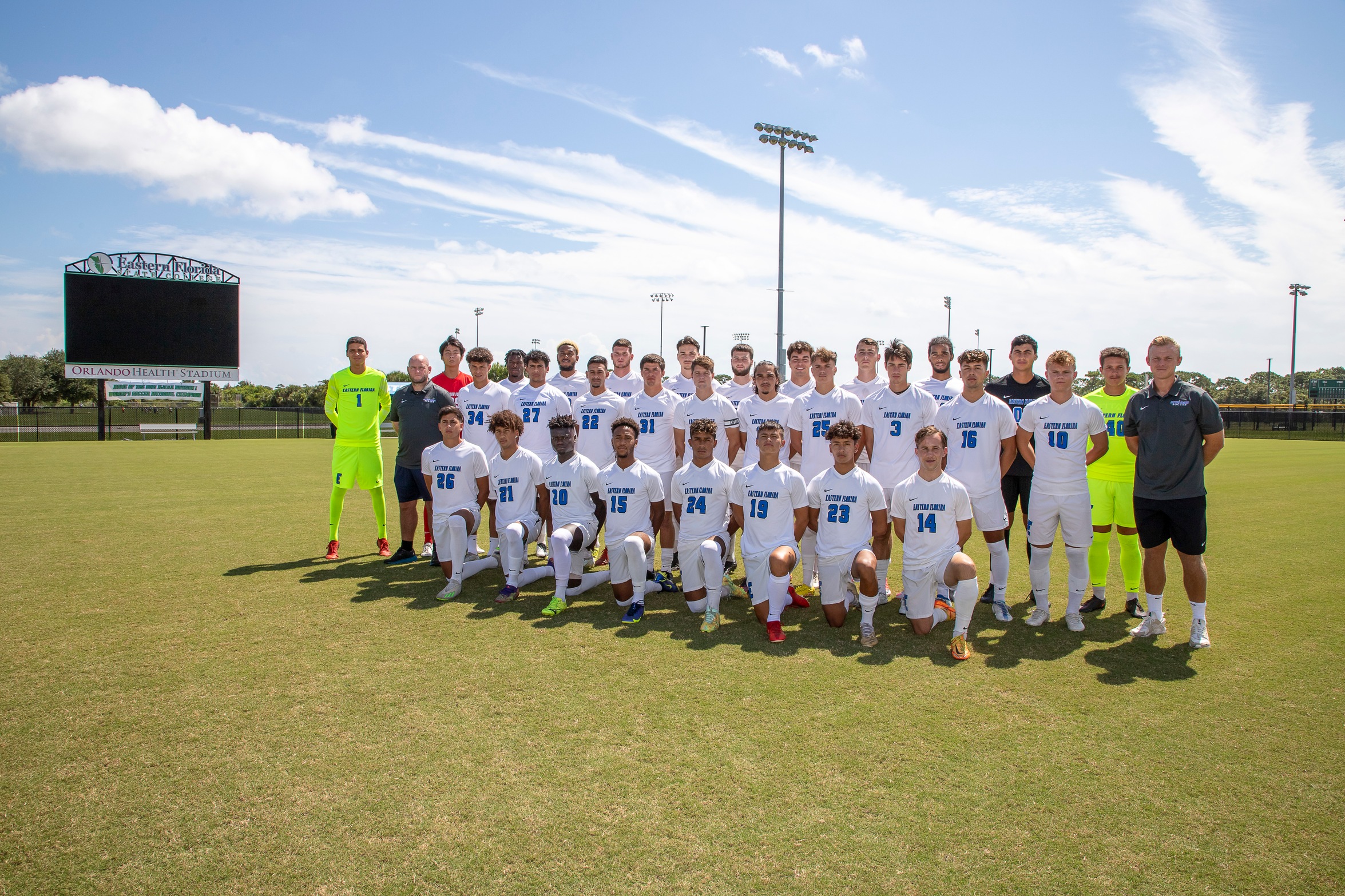 Men's soccer team is No. 14 in final Division I poll
