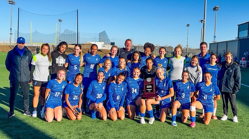 Women's soccer team falls short in national championship game