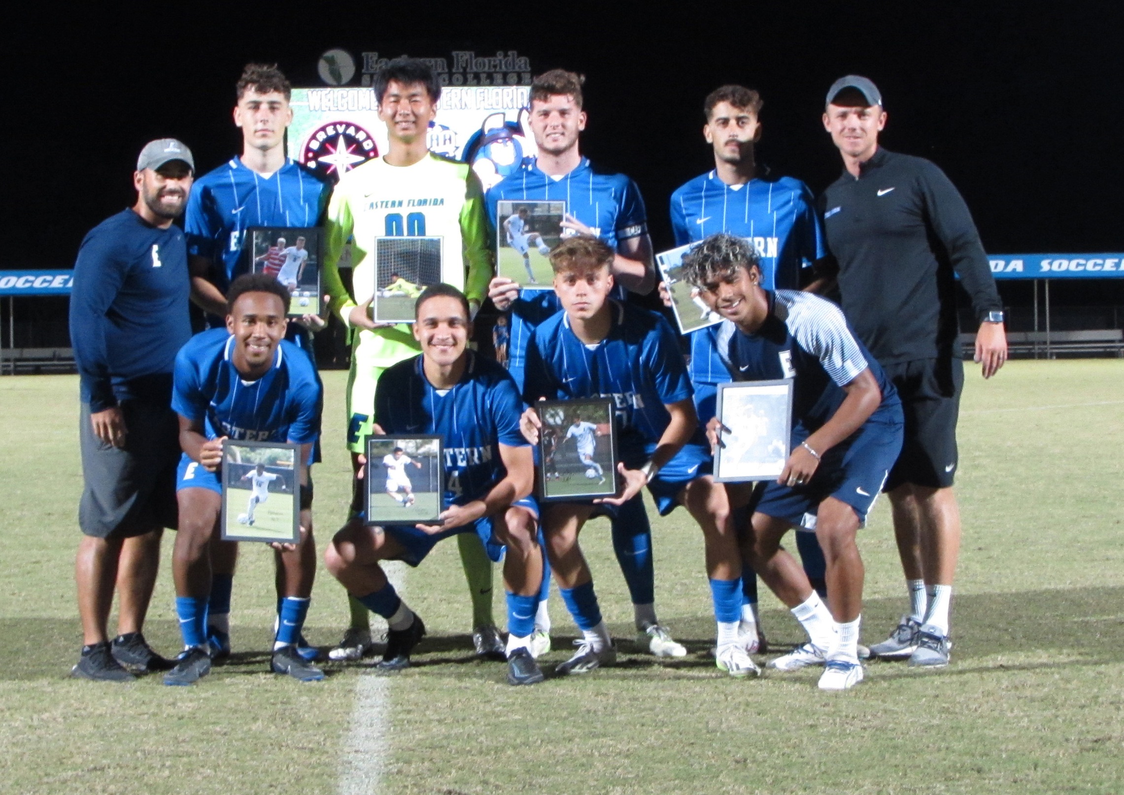 Men's soccer team picks up win on Sophomore Night