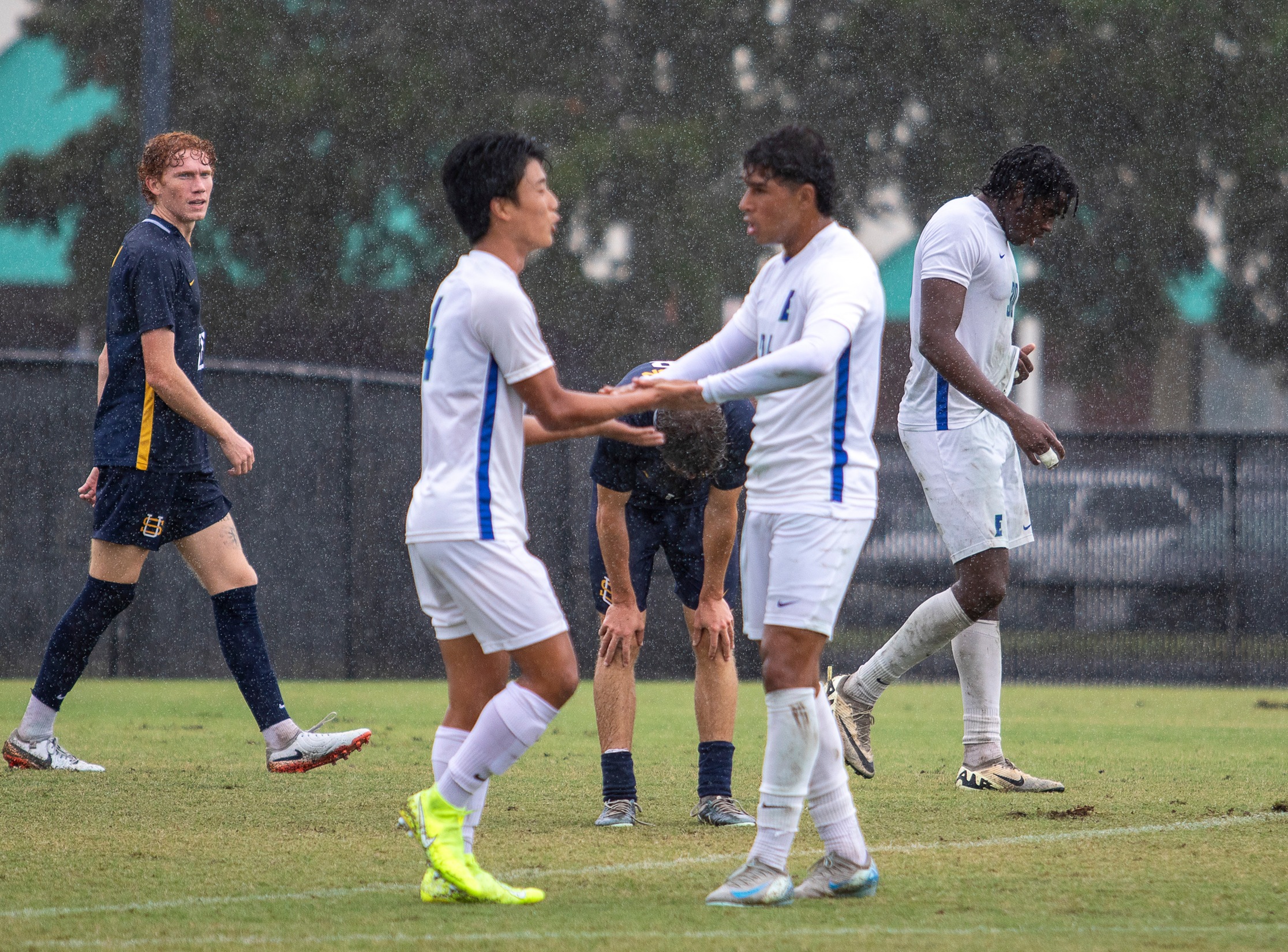 Men's soccer team rolls past Southern Union at Southeast District Semifinal