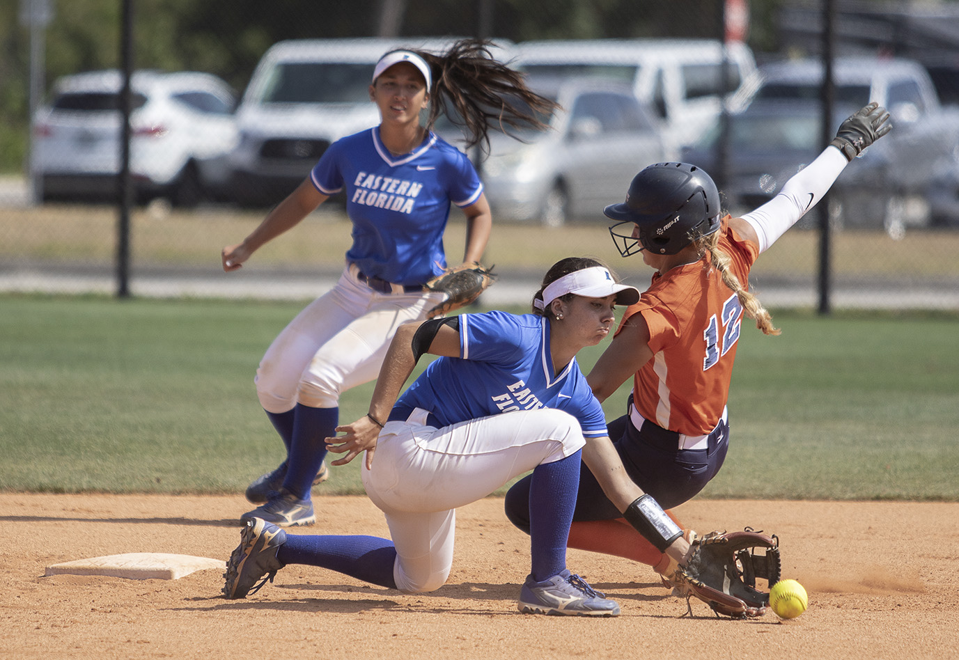 Softball team splits series with Indian River State College
