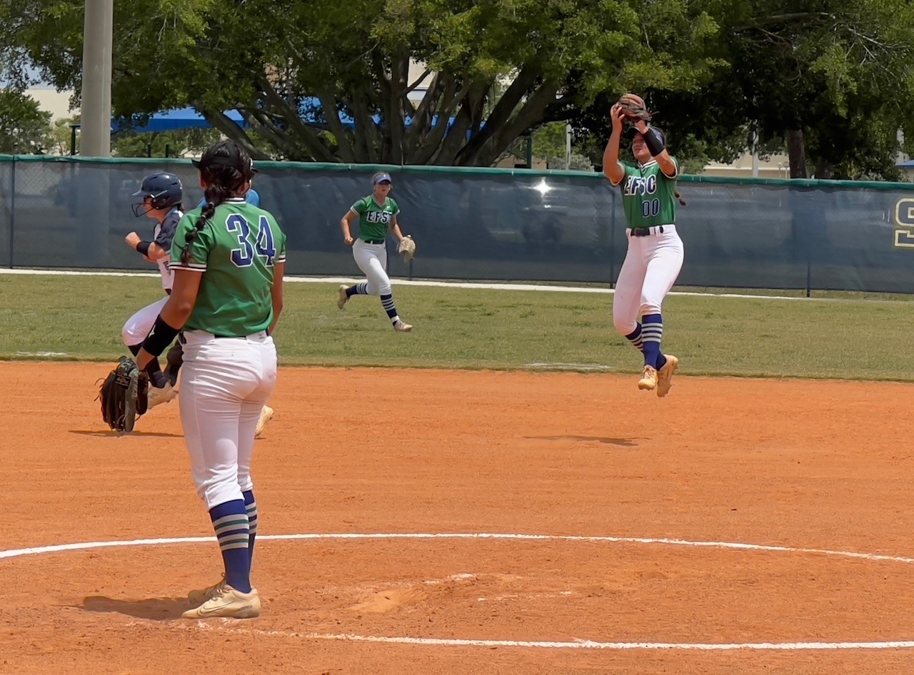 Softball team wins, punches ticket to state tournament