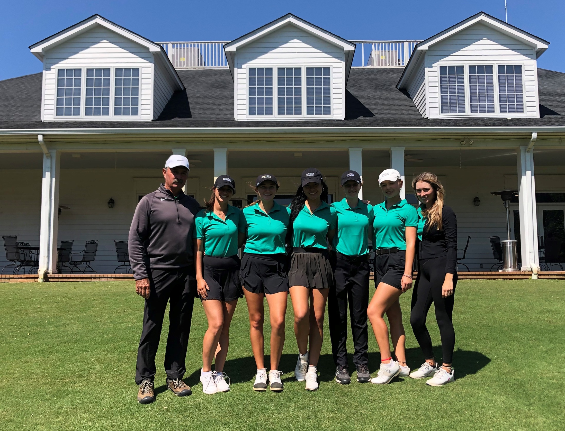 Women's golf team places second in Southeast District Championships