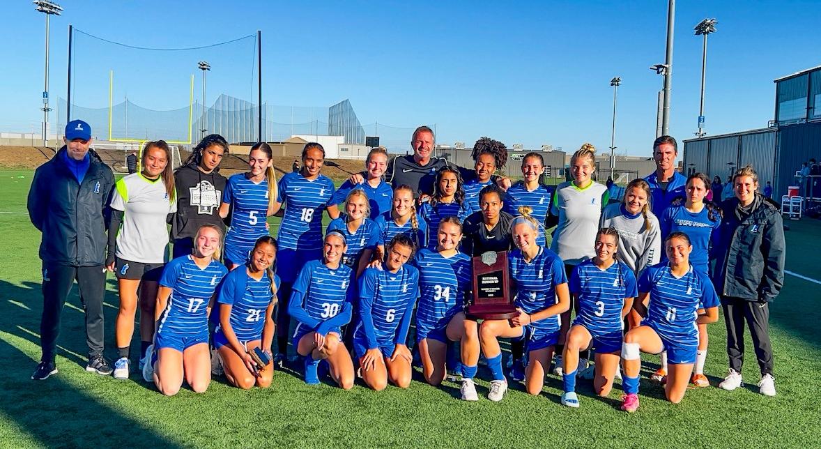 Women's soccer team falls short in national championship game