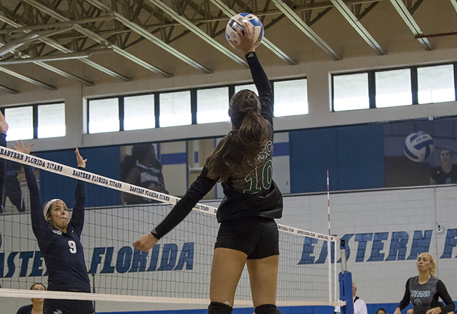 Eastern Florida Finishes Volleyball Season With Victory