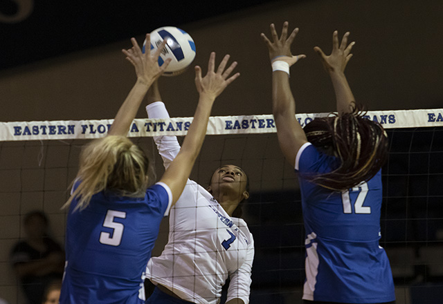 Volleyball team loses to Daytona State College