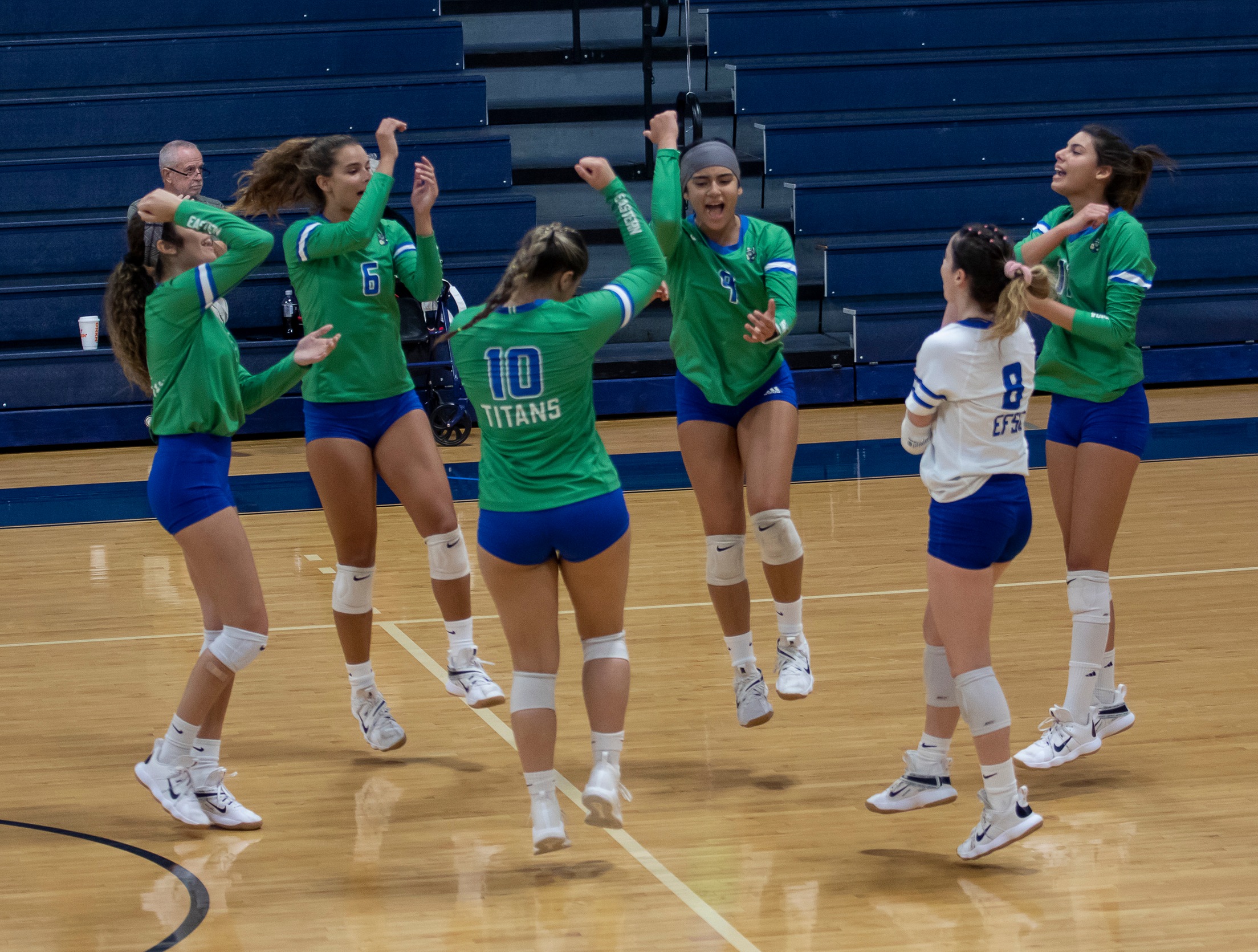 Women's volleyball team loses to Indian River State College