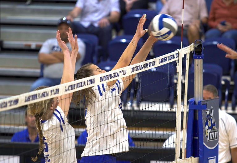 Thumbnail photo for the EFSC volleyball vs Indian River State College 9/15 gallery