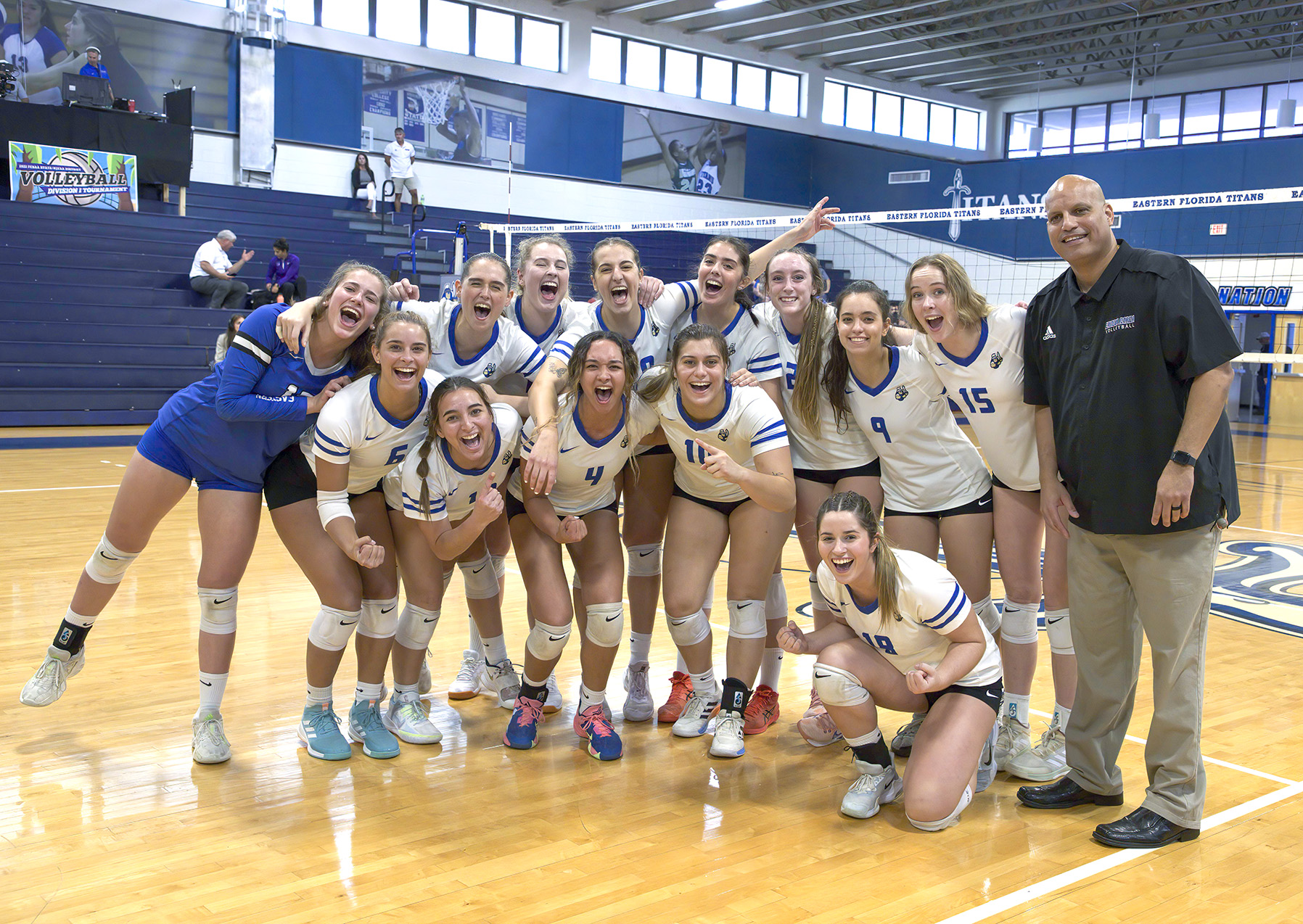 Women's volleyball team to play Polk State for third at state tournament